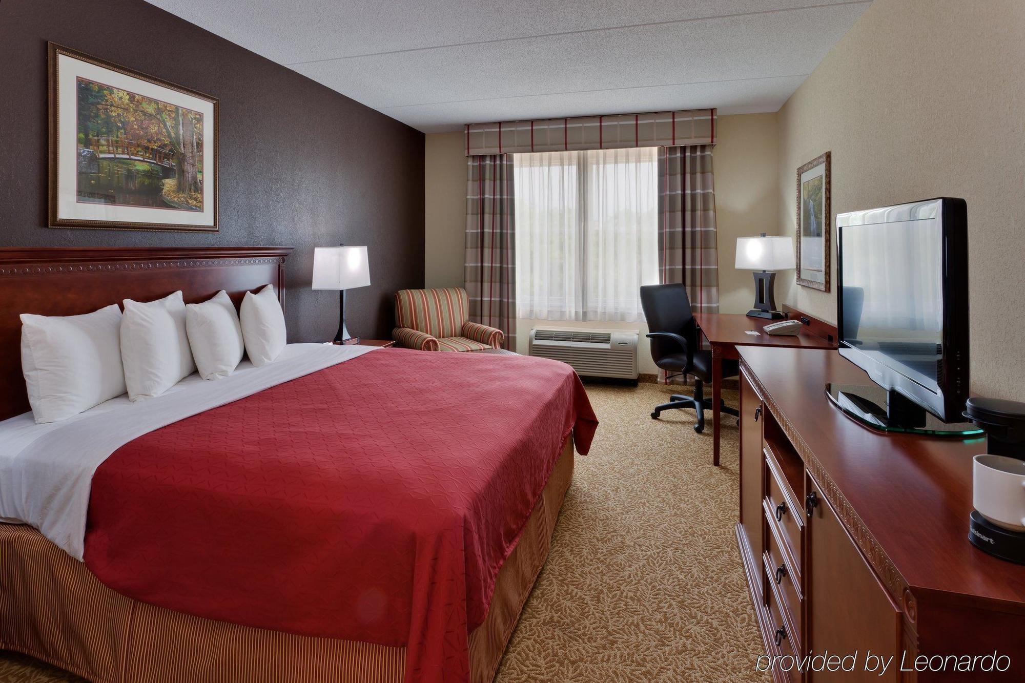 Country & By Radisson, Penn State Area , Pa 3* State College