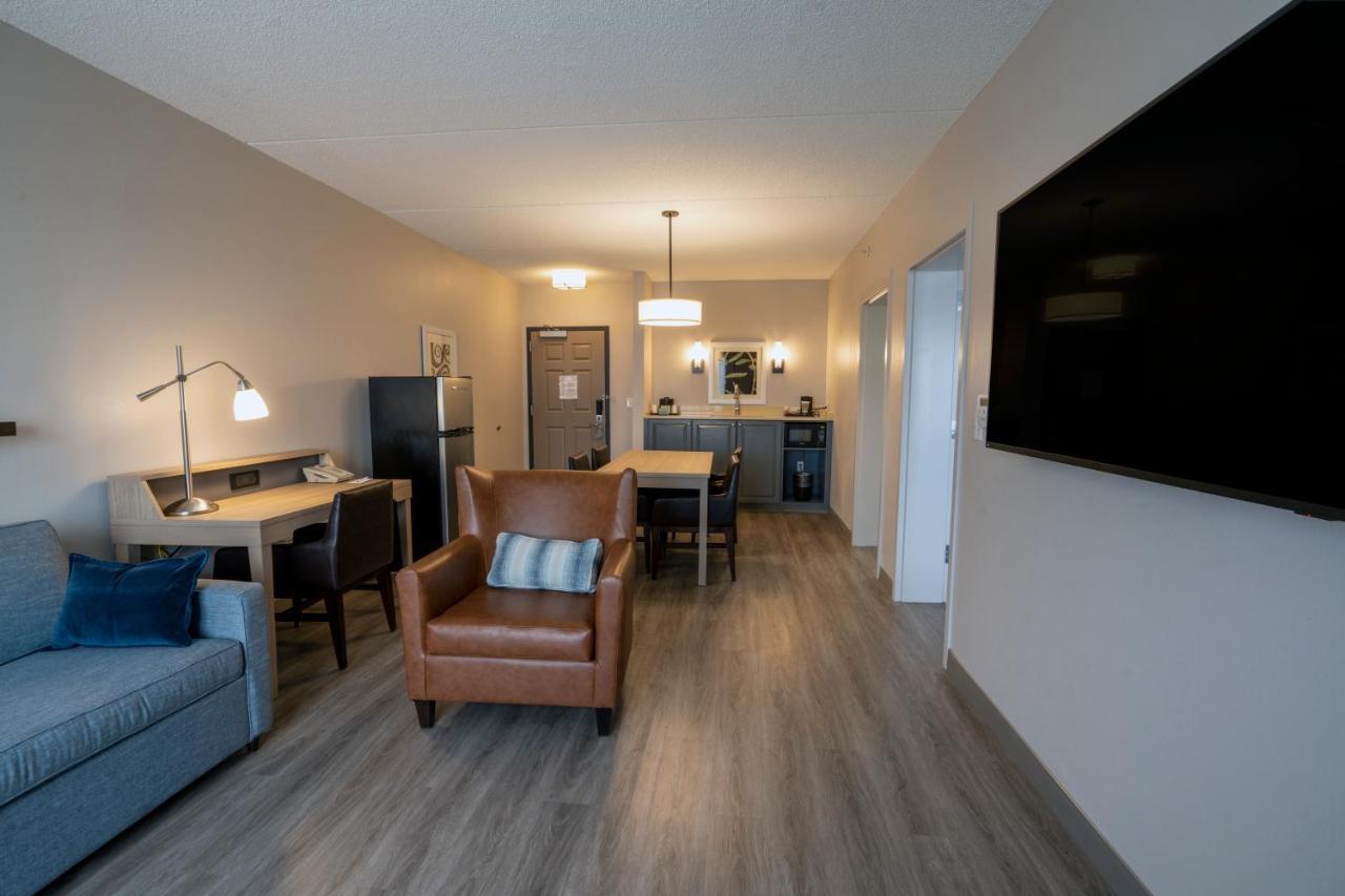 Hotel Country & By Radisson, Penn State Area , Pa 3*