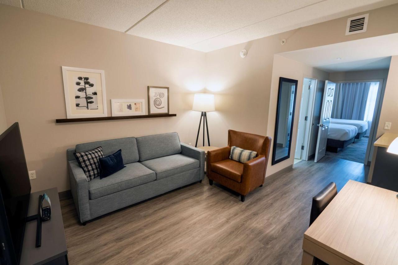 Country & By Radisson, Penn State Area , Pa 3*