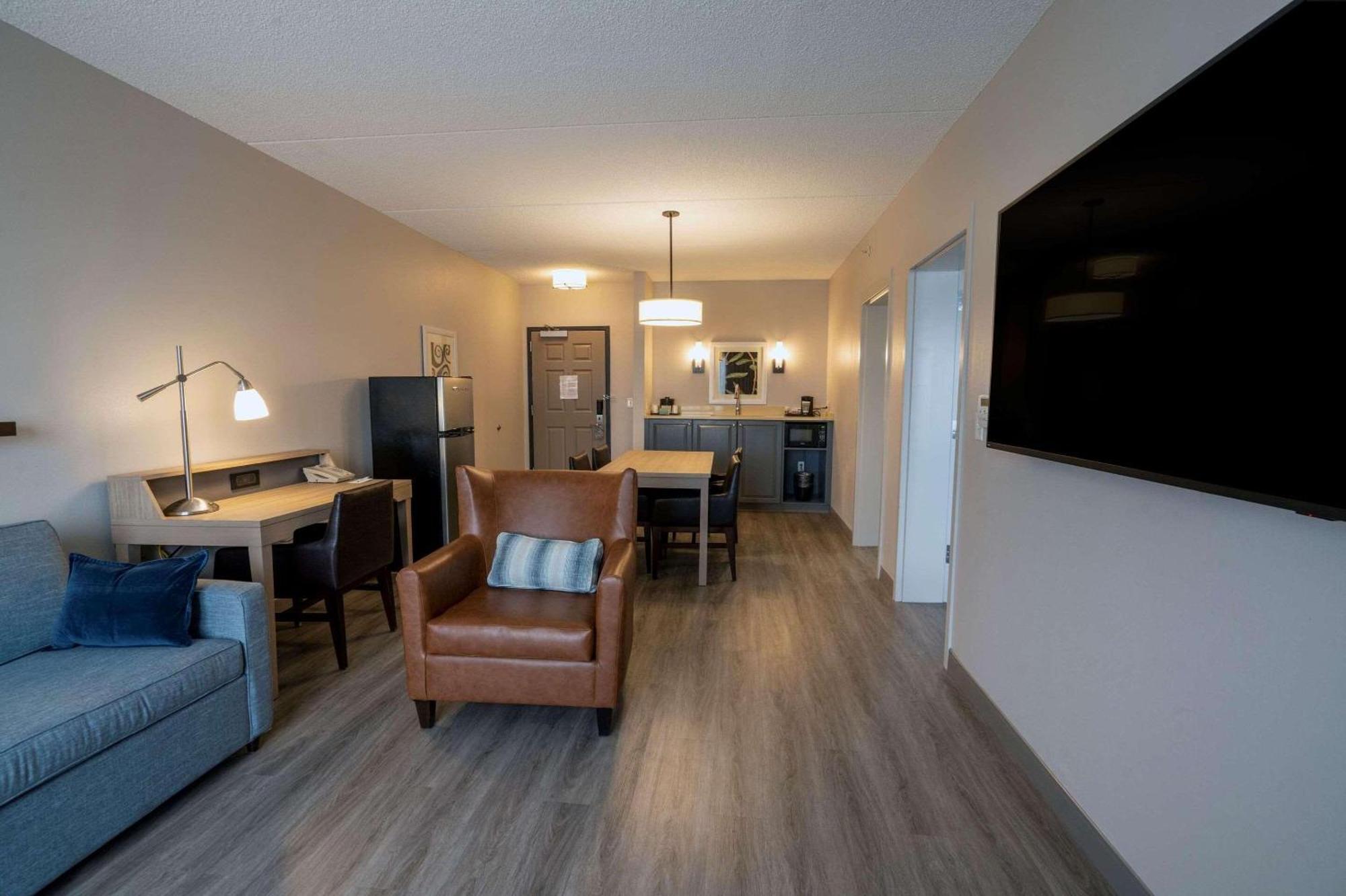 Hotel Country & By Radisson, Penn State Area , Pa 3*