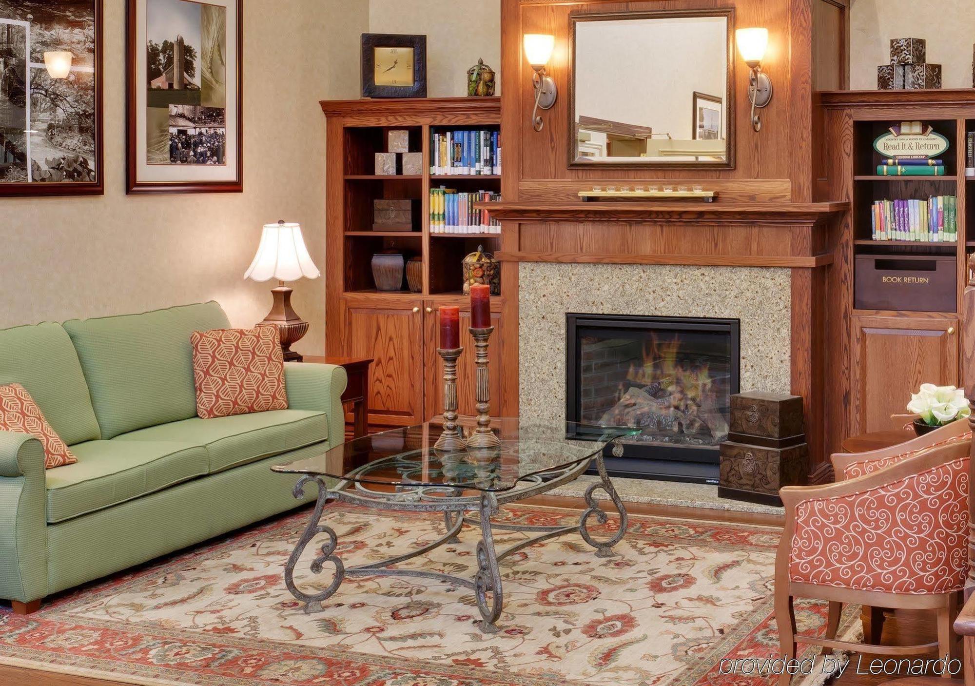 Hotel Country & By Radisson, Penn State Area , Pa 3*